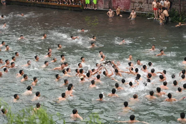 Chinesische Männer Fangen Enten Das Drachenbootfest Auch Als Duanwu Fest — Stockfoto