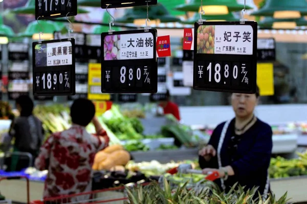 Відвідувачі Магазин Овочів Supermarketi Нанкіні Міста Схід Китаю Провінція Цзянсу — стокове фото