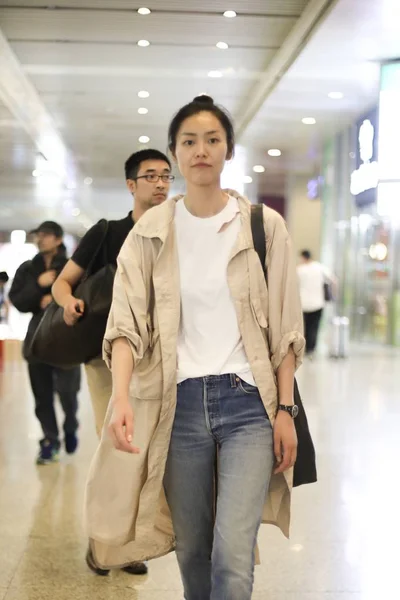 Chinees Model Liu Wen Afgebeeld Shanghai Hongqiao International Airport Shanghai — Stockfoto