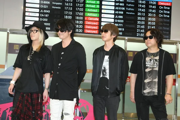 Membros Banda Rock Japonesa Glay Posam Depois Chegar Aeroporto Taipei — Fotografia de Stock