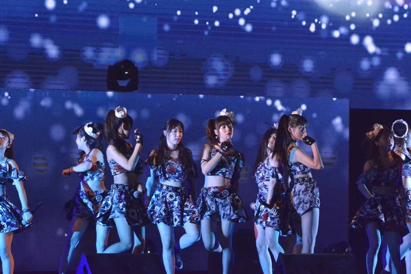 Leden Van Japanse Meidengroep Morning Musume Voorheen Gewoon Morning Musume — Stockfoto