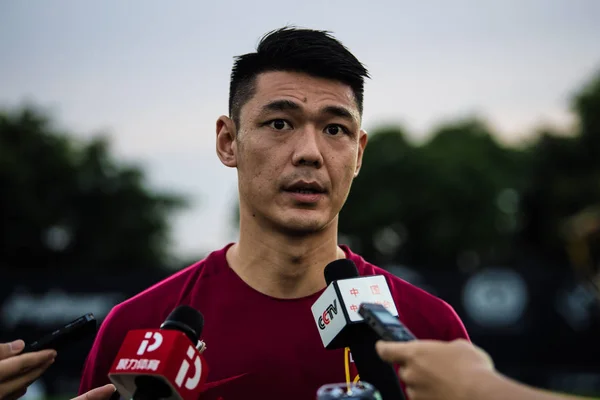 Zeng Cheng Dari Tim Nasional Sepak Bola Pria Tiongkok Diwawancarai — Stok Foto