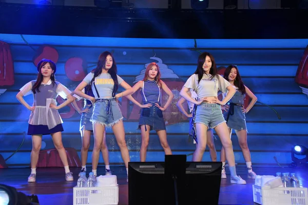 Members South Korean Girl Group Sonamoo Perform Opening Ceremony Korea — Stock Photo, Image