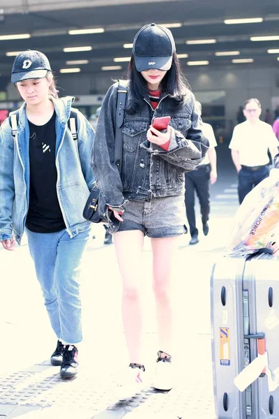 Chinese Actrice Yang Afgebeeld Beijing Capital International Airport Beijing China — Stockfoto