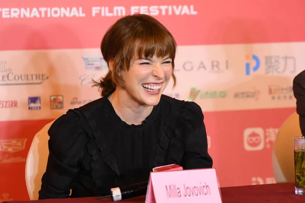 Abd Sinema Oyuncusu Milla Jovovich Bir Basın Toplantısı Shanghai Uluslararası — Stok fotoğraf