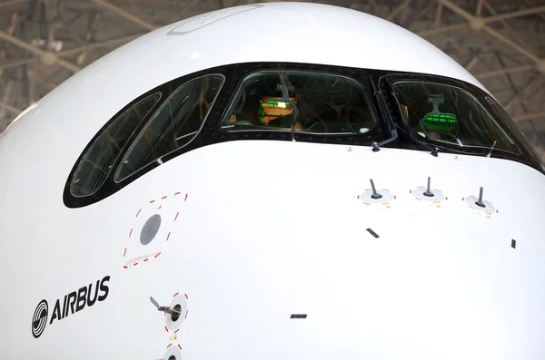 File Avion Essai Msn002 Airbus A350Xwb Est Exposé Aéroport International — Photo
