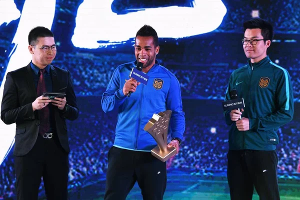 Futbolista Brasileño Alex Teixeira Del Jiangsu Suning Asiste Los Premios — Foto de Stock