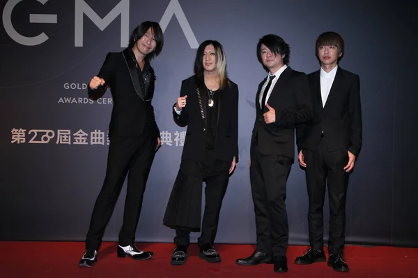 Členové Japonské Rockové Skupiny Glay Představují Červeném Koberci Pro Golden — Stock fotografie