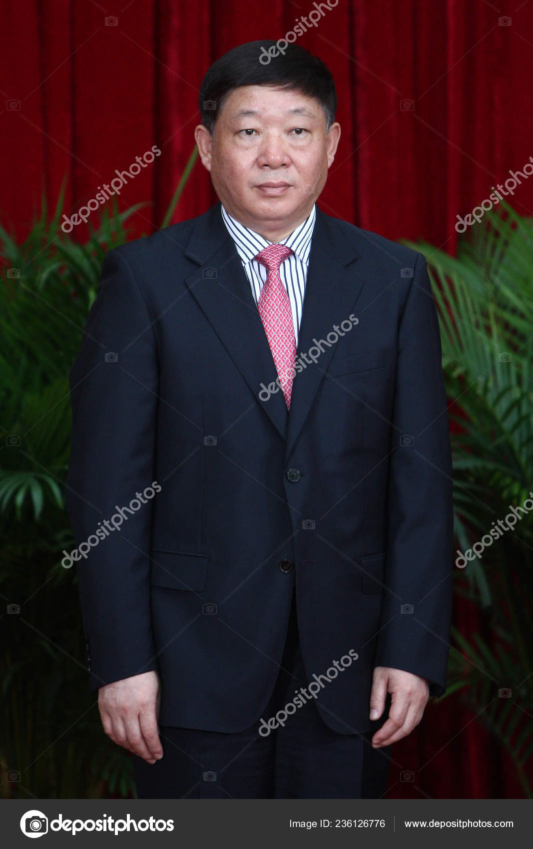 Left Xiaodong Vice Mayor Jingan District Shangahi Yves Carcelle