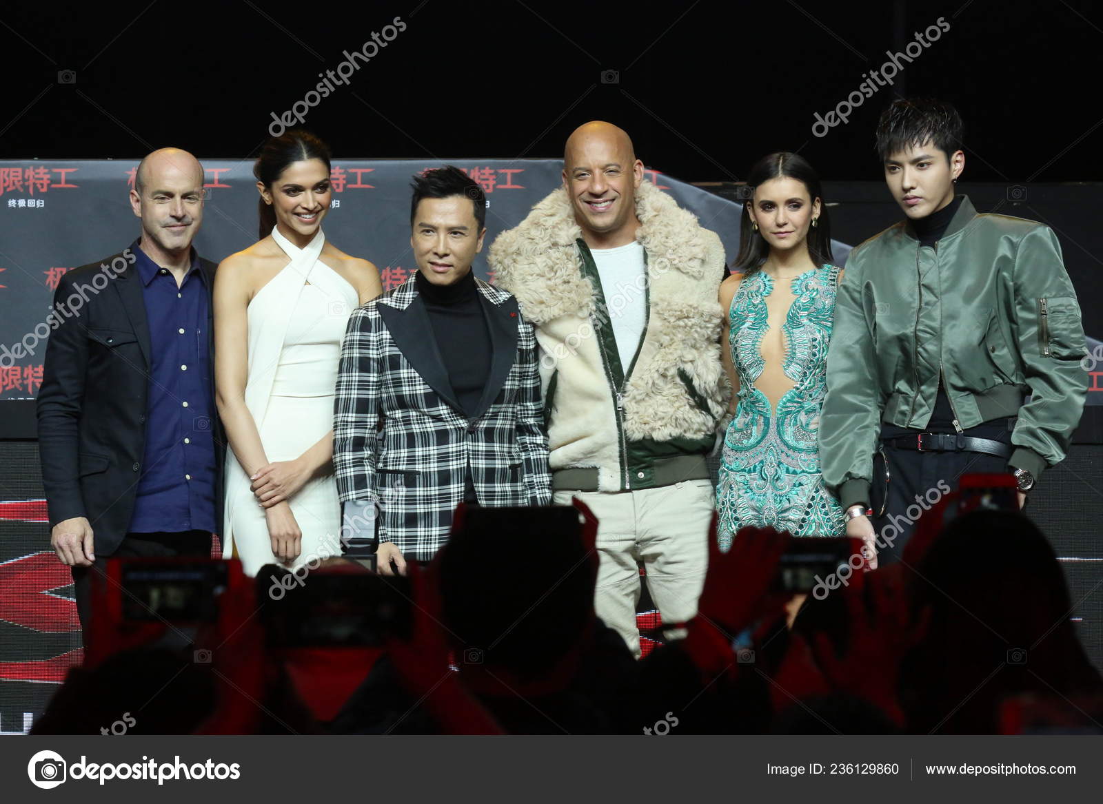 Left American Director Caruso Indian Actress Deepika Padukone Hong