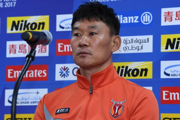 Kepala Pelatih Sung Hwan Dari Jeju United Menghadiri Konferensi Pers — Stok Foto