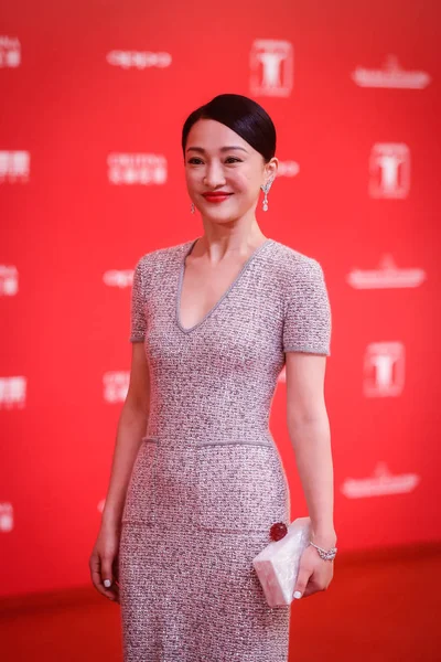 Die Chinesische Schauspielerin Zhou Xun Kommt Auf Den Roten Teppich — Stockfoto