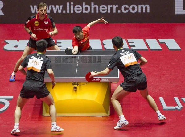 Long China Arriba Derecha Devuelve Una Oportunidad Mientras Timo Boll — Foto de Stock