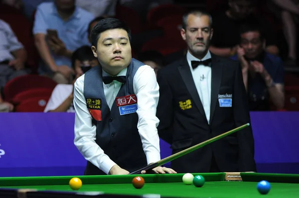 Ding Junhui China Considera Tiro Para Alemanha Uma Partida Grupo — Fotografia de Stock