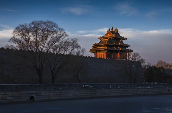 2017年2月6日 在中国北京的一个晴朗的日子里 在故宫博物院 又称紫禁城 看炮塔 — 图库照片
