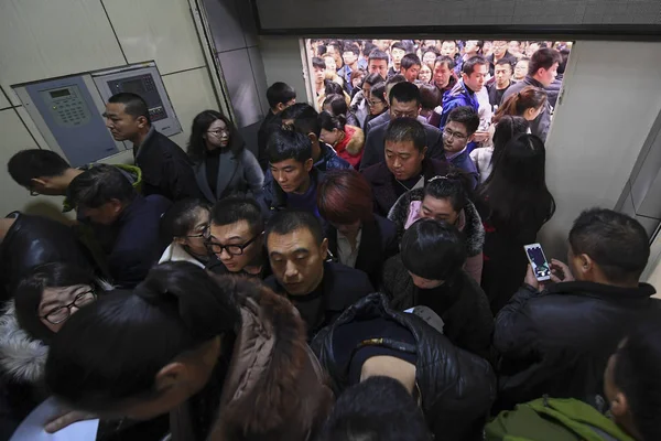 Los Solicitantes Empleo Chinos Llenan Una Feria Empleo Ciudad Taiyuan —  Fotos de Stock