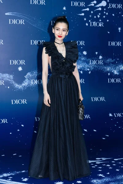 Hongkong Herečka Angelababy Představuje Dior Cítím Modré Událost Šanghaji Číně — Stock fotografie