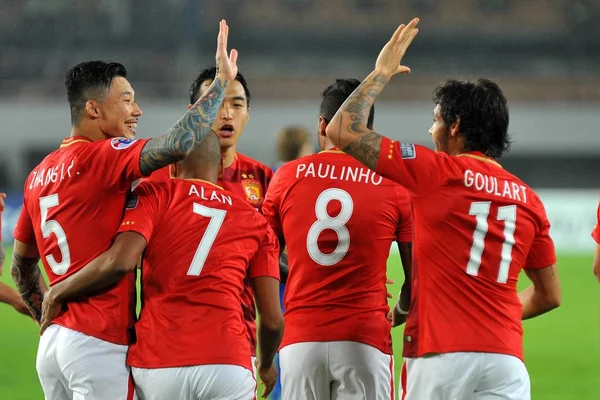 Jugadores Del Guangzhou Evergrande Taobao China Celebrar Después Anotar Gol — Foto de Stock