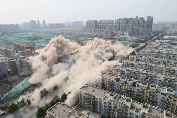 Humo Denso Aumenta Después Que Seis Edificios Pisos Altura Que — Foto de Stock