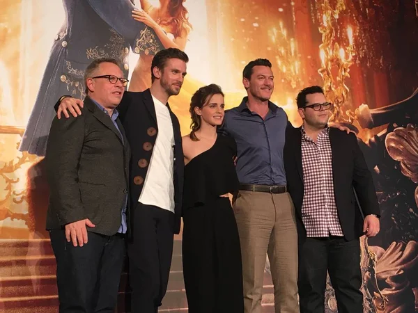 Amerikanska Regissören Bill Condon Engelska Skådespelaren Daniel Jonathan Dan Stevens — Stockfoto