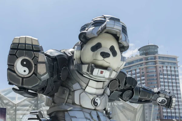 Een Tai Chi Panda Sculptuur Zien Voorkant Van Global Harbor — Stockfoto