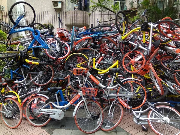 Bicicletas Dañadas Por File Los Servicios Chinos Bicicletas Compartidas Mobike —  Fotos de Stock