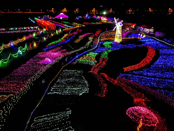 2017年6月9日 在中国西南贵州省遵义市玉清县举行的灯节上展示彩灯 — 图库照片