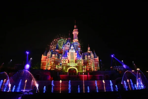 Los Fuegos Artificiales Explotan Sobre Castillo Disney Durante Ceremonia Celebración —  Fotos de Stock