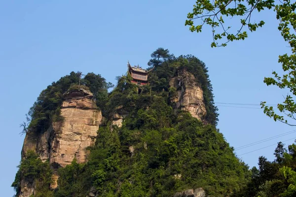 Paysage Temple Sommet Une Colline Karstique Dans District Qijiang Chongqing — Photo