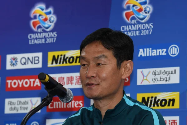 Kepala Pelatih Choi Yong Soo Dari Jiangsu Suning Menghadiri Konferensi — Stok Foto