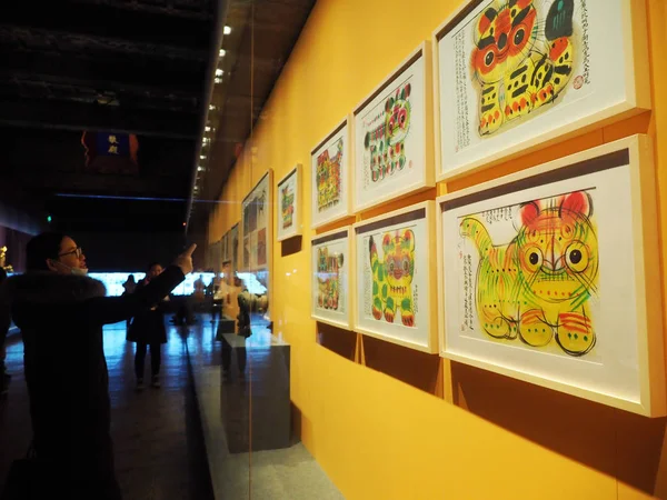 Vue Exposition Art Zodiaque Chinois Par Atiste Han Meilin Cité — Photo