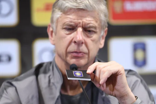 Cheftrainer Arsene Wenger Von Arsenal Nimmt Einer Pressekonferenz Zum Shanghai — Stockfoto
