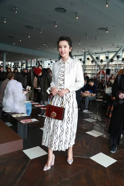 Attrice Cinese Bingbing Partecipa Alla Sfilata Moda Tory Burch Durante — Foto Stock