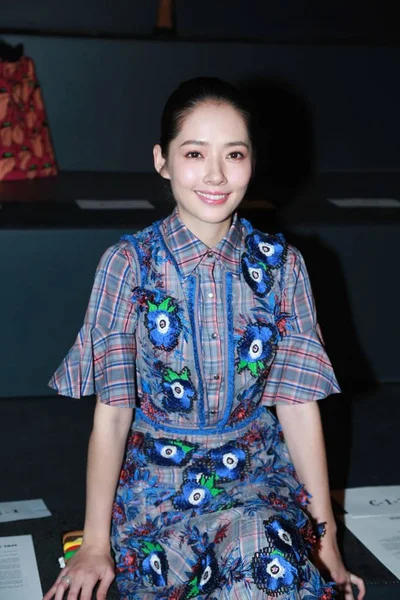 Тайваньская Актриса Хайден Тин Показе Мод Вивьен Время Недели Моды — стоковое фото