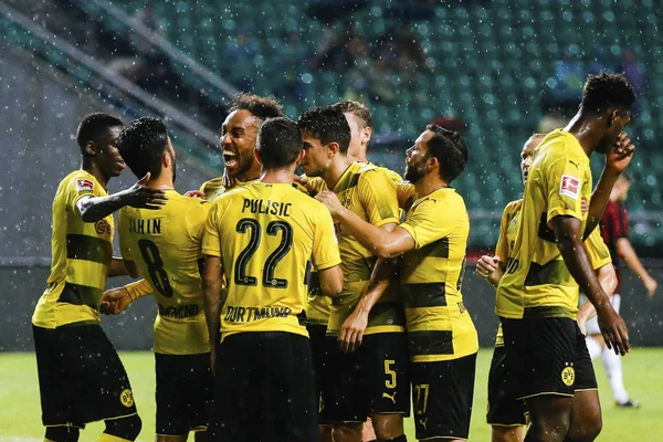 Spelare Borussia Dortmund Fira Efter Gjorde Ett Mål Mot Milan — Stockfoto