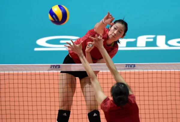 2017年7月19日在中国香港举行的2017年香港 Fivb 排球世界大奖赛期间 中国朱婷参加泳池 组1组比赛的训练课 — 图库照片