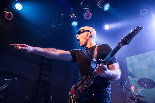 Americký Kytarista Joe Satriani Provádí Během Koncertu Šanghaji Číně Února — Stock fotografie