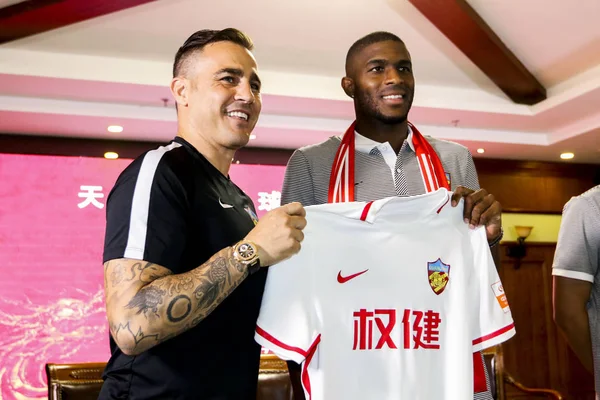 Entrenador Italiano Fabio Cannavaro Del Tianjin Quanjian Football Club Izquierda — Foto de Stock