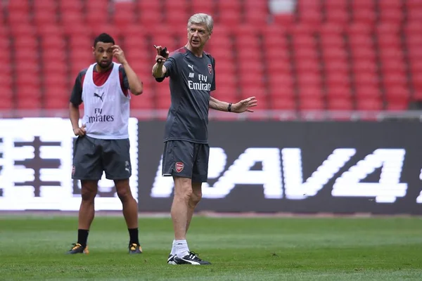 Capo Allenatore Arsene Wenger Dell Arsenal Partecipa Una Sessione Allenamento — Foto Stock