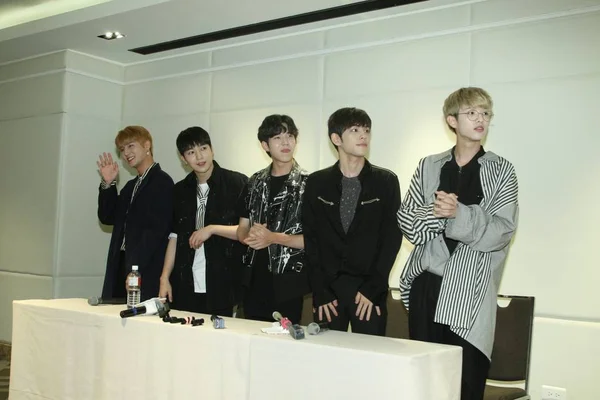 Members South Korean Rock Band Day6 Attend Press Conference Taipei — Stock Photo, Image