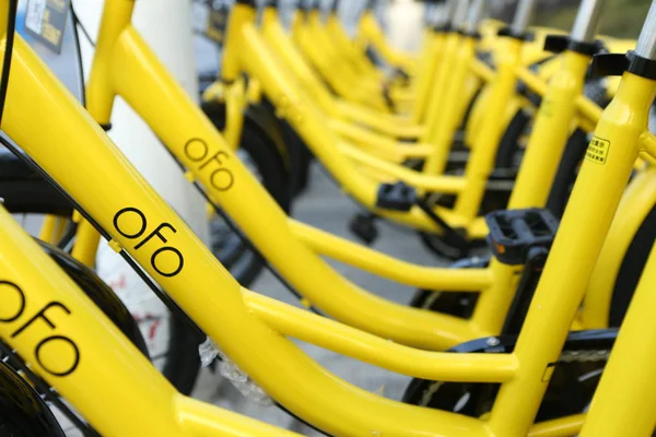 Bicycles Chinese Bike Sharing Service Ofo Parked Street Shanghai China — Stock Photo, Image