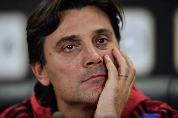 Allenatore Vincenzo Montella Del Milan Partecipa Una Conferenza Stampa Partita — Foto Stock