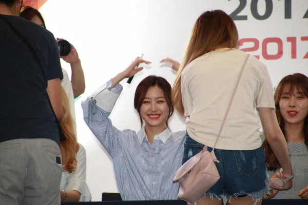 Membri Del Gruppo Femminile Sudcoreano Gugudan Partecipano Evento Autografo Hong — Foto Stock