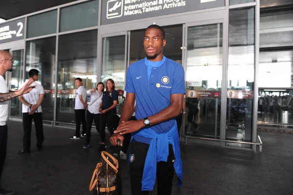 Jugador Fútbol Francés Geoffrey Kondogbia Aparece Foto Después Llegar Aeropuerto — Foto de Stock