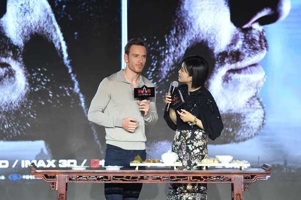 Alman Asıllı Rlandalı Aktör Michael Fassbender Sol Pekin Çin Assassin — Stok fotoğraf