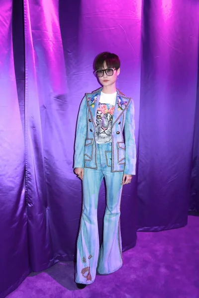 Китайский Певец Юйчунь Выставке Моды Gucci Время Миланской Недели Моды — стоковое фото