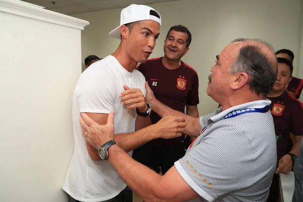 Jogador Futebol Português Cristiano Ronaldo Real Madrid Direita Interage Com — Fotografia de Stock