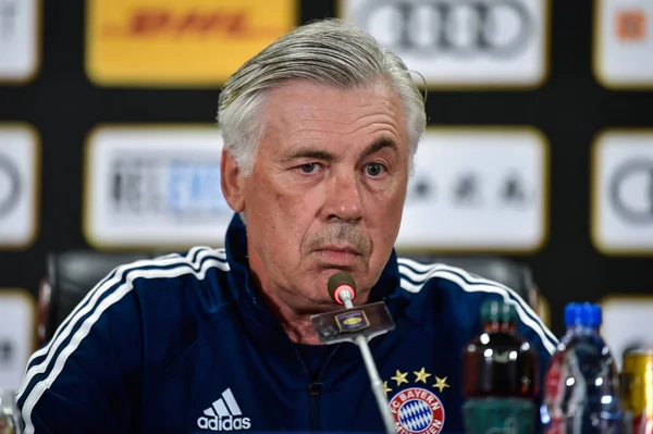 328 Milan Coach Carlo Ancelotti Images, Stock Photos, 3D objects