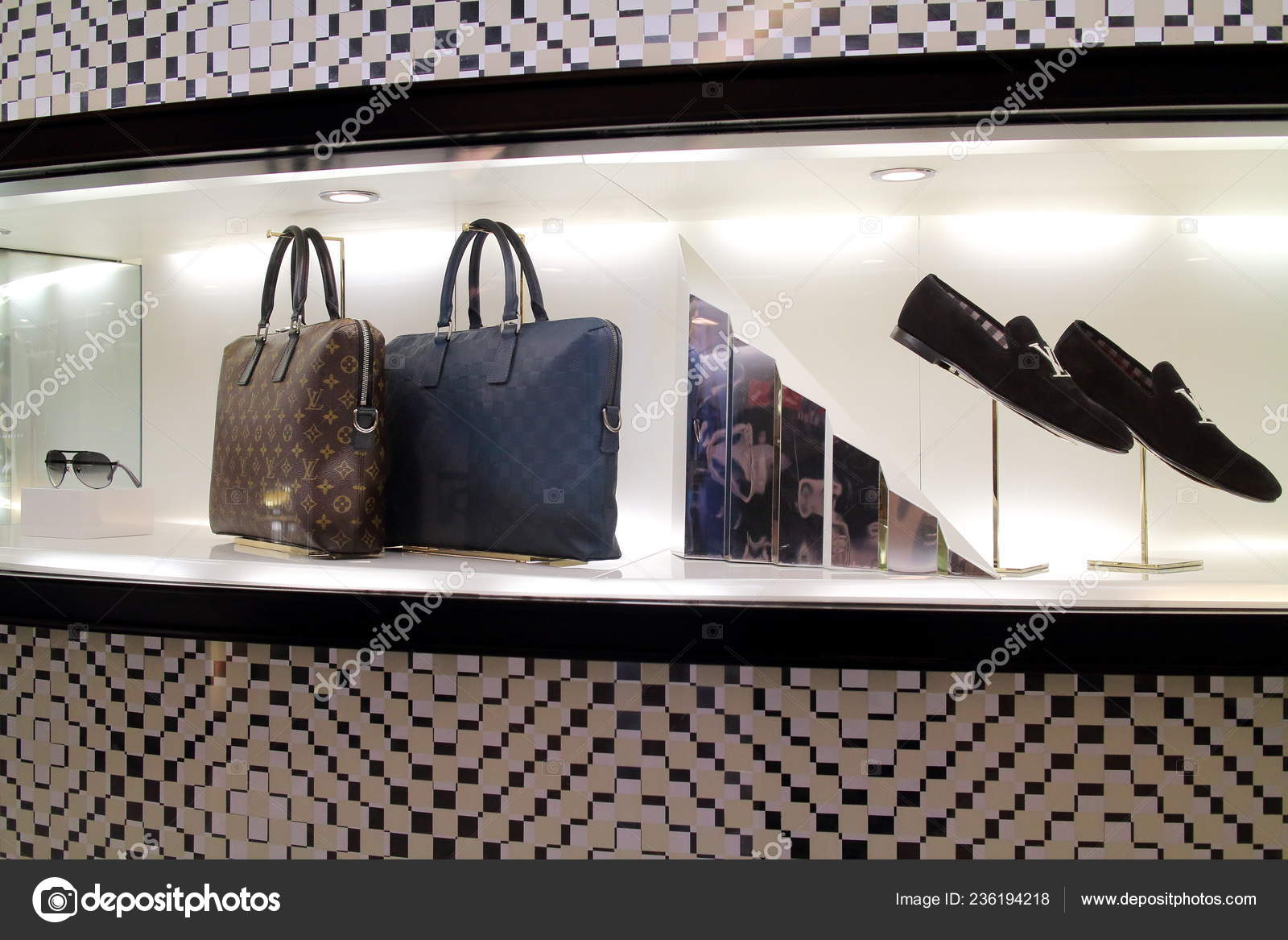 Handbags Showcased Fashion Store Louis Vuitton Fuzhou City