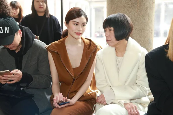 Mannequin Chinois Sui Gauche Assiste Défilé Max Mara Lors Fashion — Photo